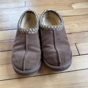UGG Tasman Sz 8